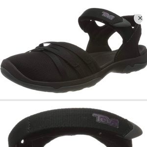 Teva women’s ‘Tirra’ closed toed sandals